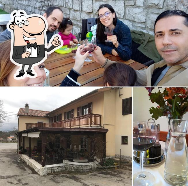 La esterno e vino del ristorante