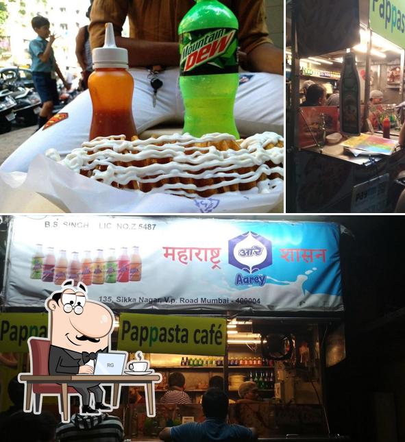 The interior of PAPPASTA CAFE