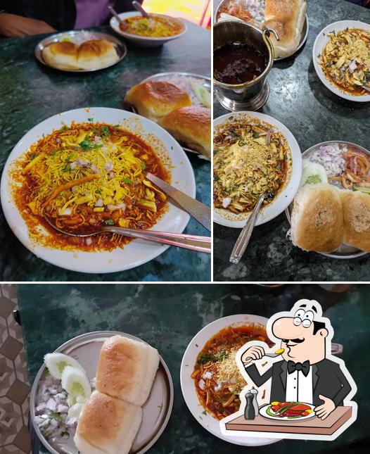 Meals at Shree Someshwar Misal House