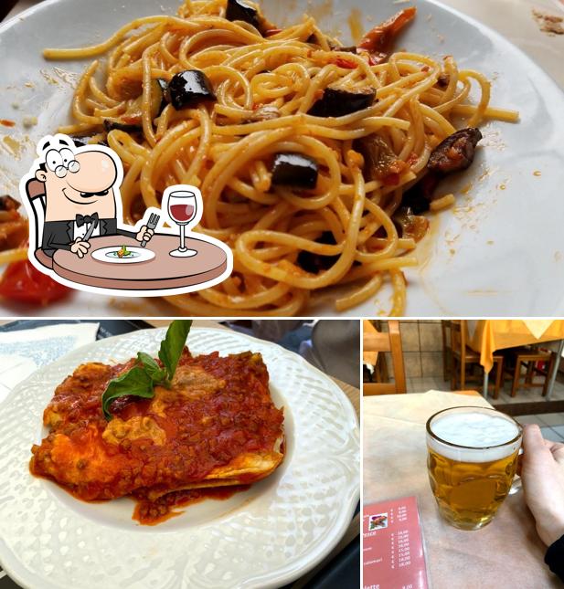 Questa è la immagine che presenta la cibo e birra di Spaghetteria