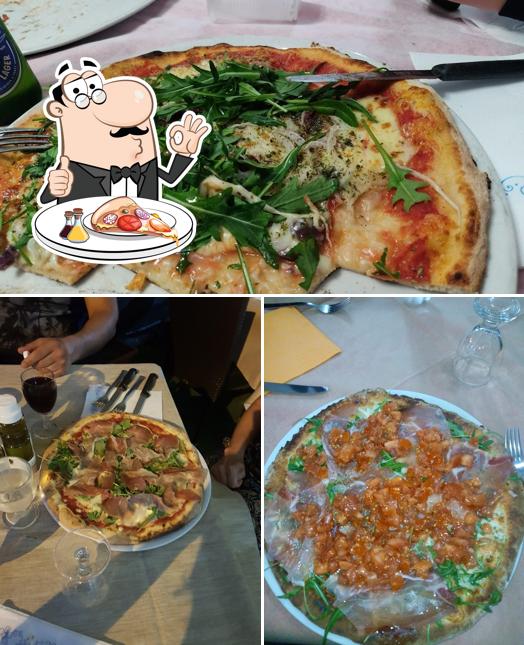 Prenditi una pizza a Pizzeria La piccantina