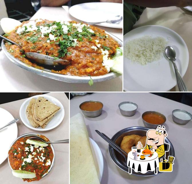 Food at Ratna Veg. Restaurant (Since 1972)