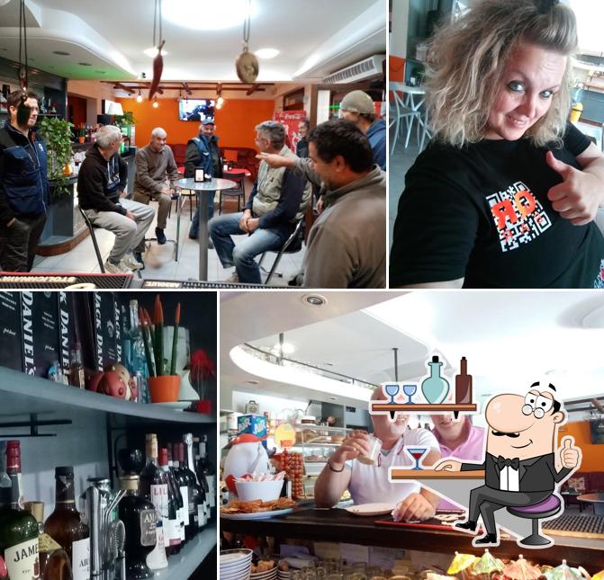 Dai un'occhiata agli interni di QR Bar