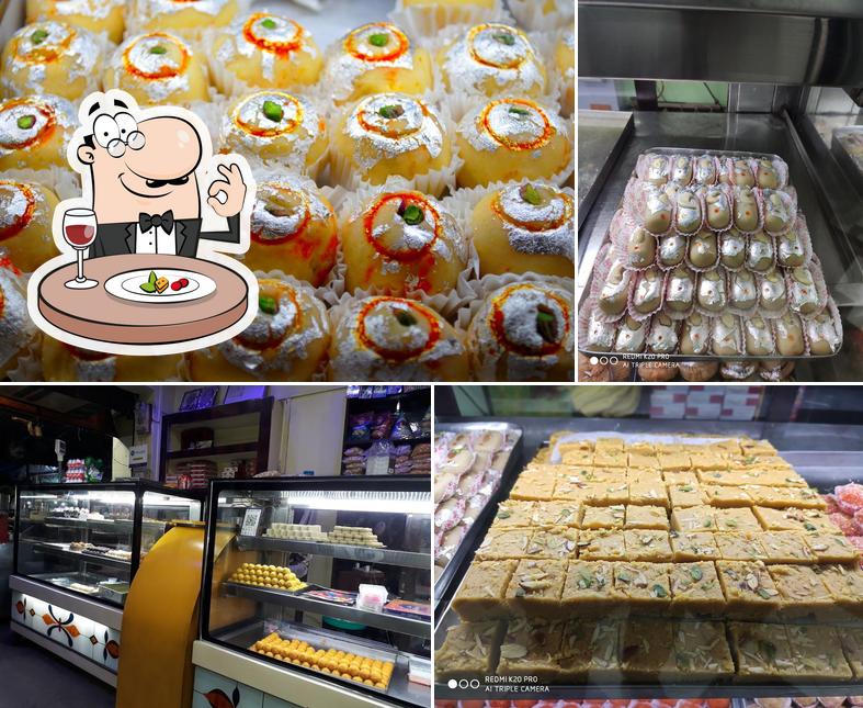 Food at Paras Sweets & Restaurants