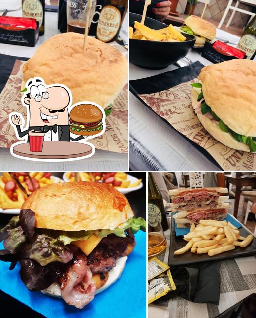 Concediti un bell'hamburger a Rumble's Pub Guinness