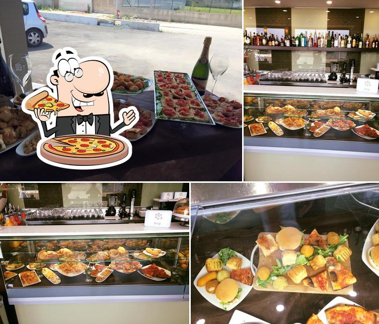 Prenditi una pizza a Angi Cafè