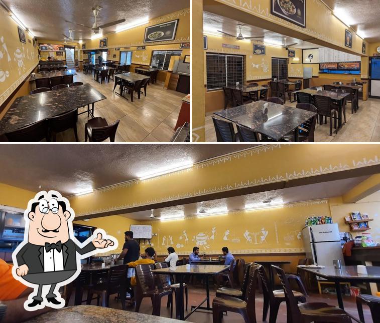 The interior of Hotel santhrupth ಹೋಟೆಲ್ ಸಂತೃಪ್ತ