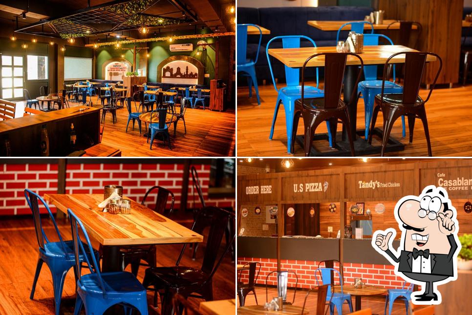 The interior of U.S.Pizza