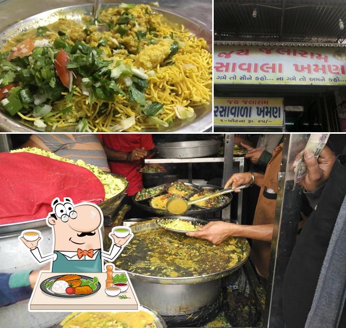 Food at Jalaram Rasawala Khaman