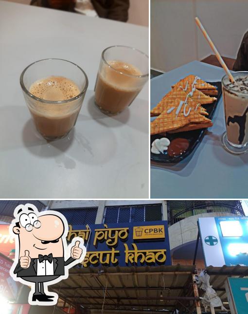 Look at this image of Chai Piyo Biscut Khao