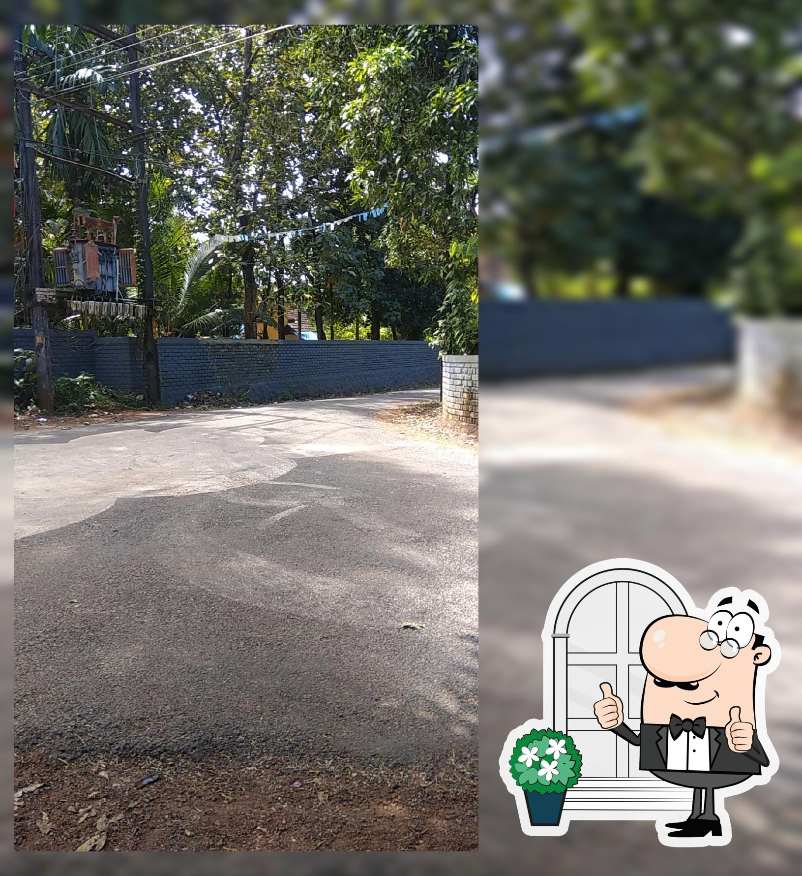 The exterior of Thaliyakonam Center