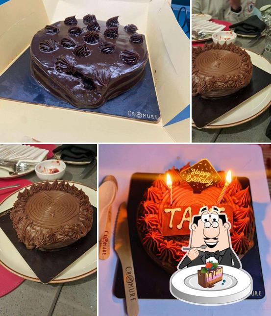 Chocolate cake at Cremure