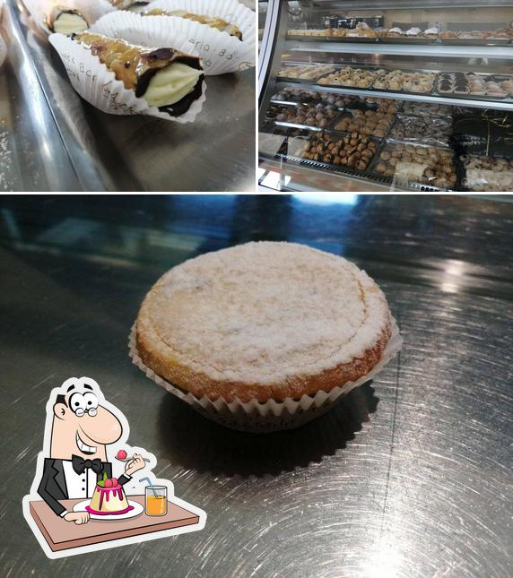 Bar Pasticceria La Dolce Vita serve un'ampia selezione di dessert