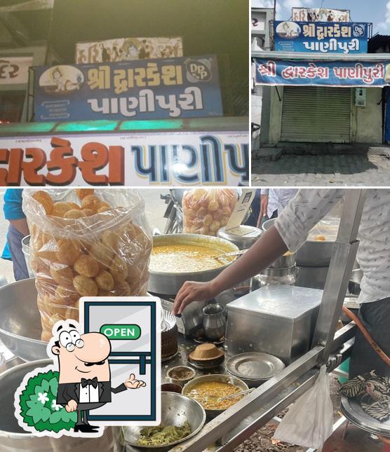 The exterior of Shree Dwarkesh Panipuri