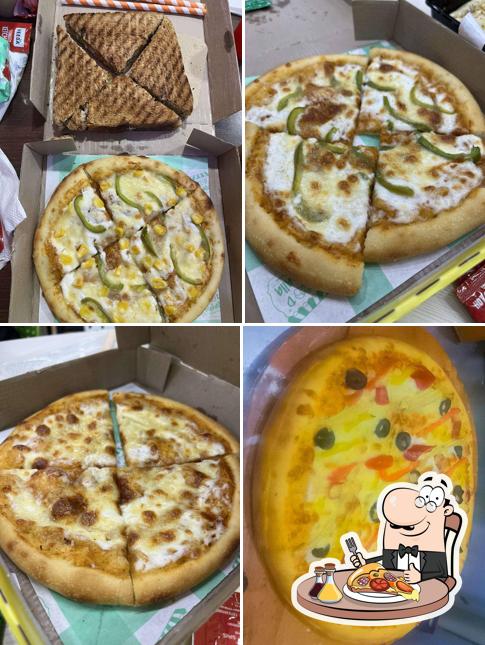 Get pizza at Food Mohalla