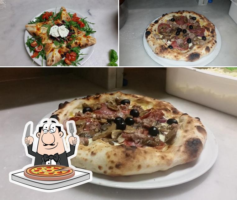 Ordina una pizza a Ristorante Pizzeria Bar Antiche Terme