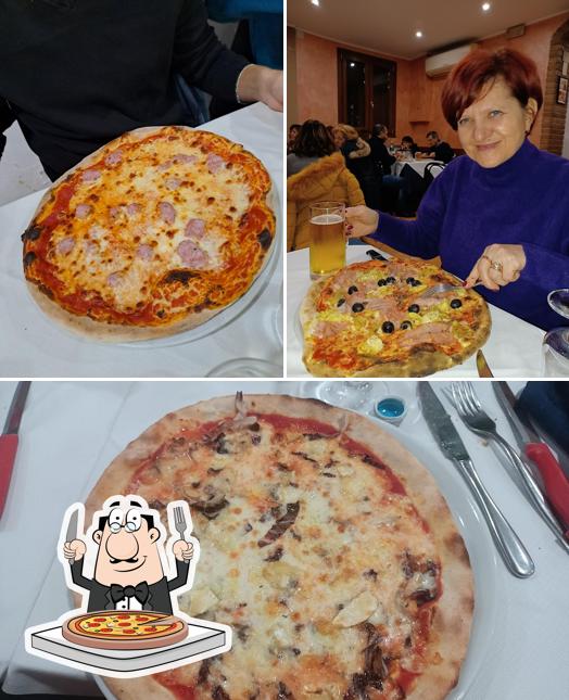 Prova una pizza a Ristorante Maremonti Locate