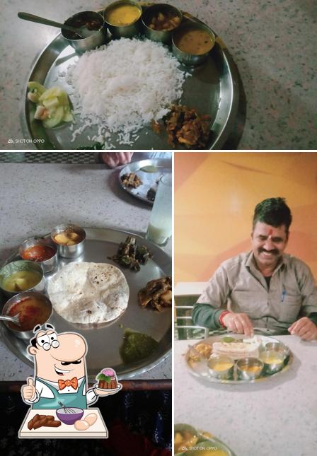 Sudh Bhojnalay Marwadi Basa offers a selection of sweet dishes