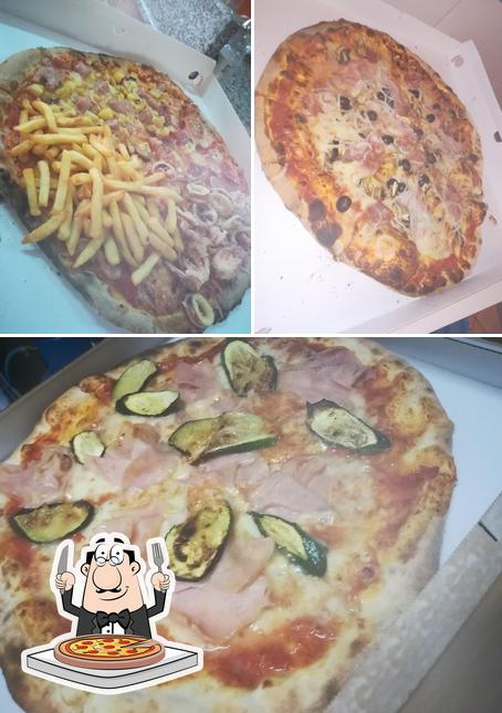Prova una pizza a Pizzeria Santa Lucia nuova gestione
