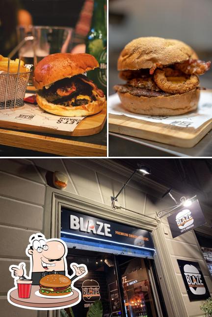 Blaze Premium Smash Burger offre un'ampia varietà di opzioni per gli amanti dell'hamburger