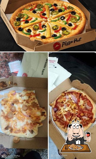 Order pizza at Pizza Hut City Mall, Gorakhpur