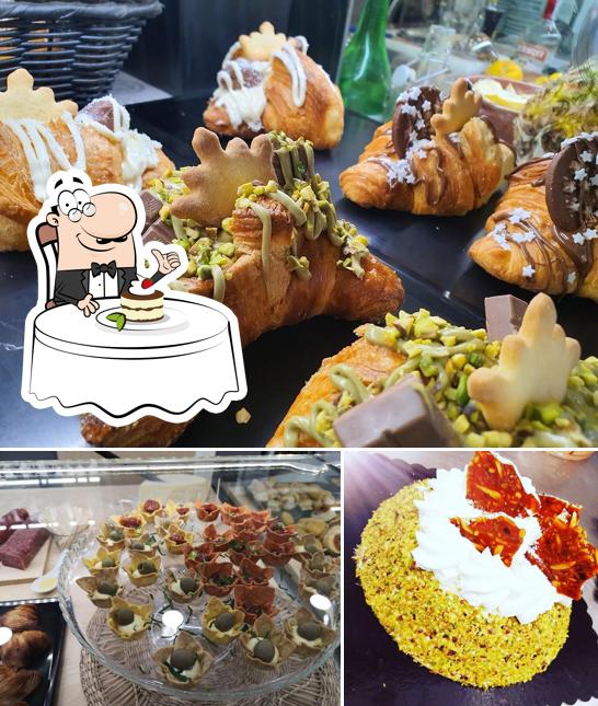 Baron Cafè serve un'ampia selezione di dessert