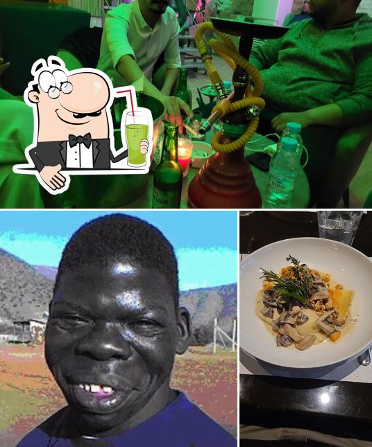 Goditi un drink a Cedis alte Hütte