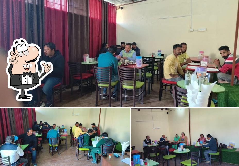 The interior of Desi Chulha Restaurant Una HP