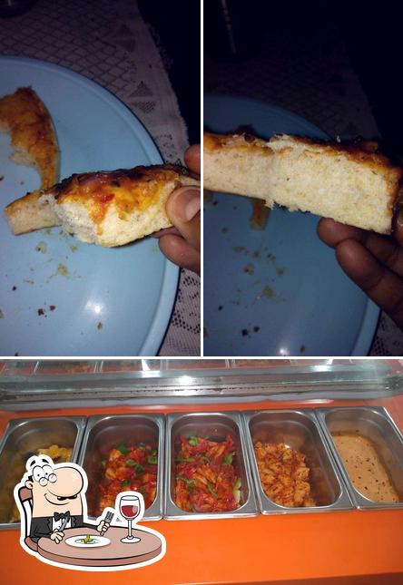 Food at Neopoliton Pizza Centre Square