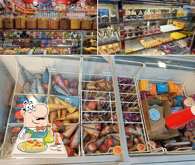 Food at Mayura Bakery and Juice halaguru