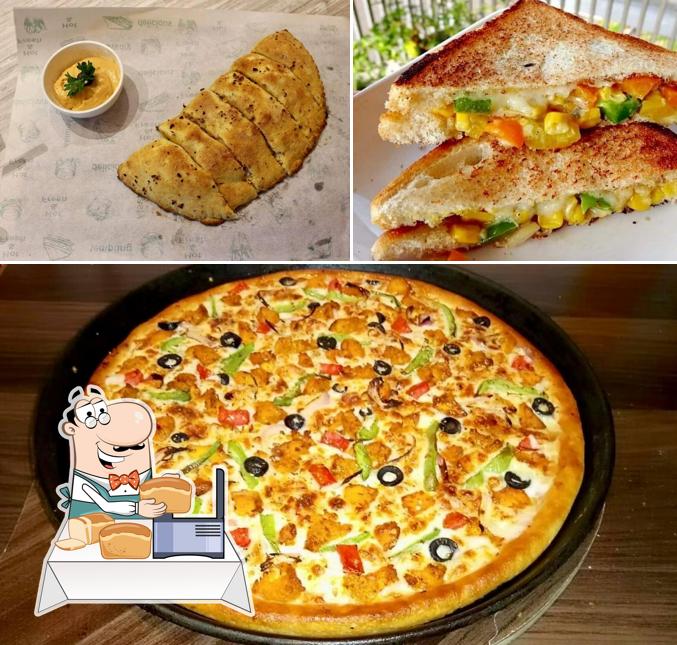 Garlic bread at Pizza Pasta Chef