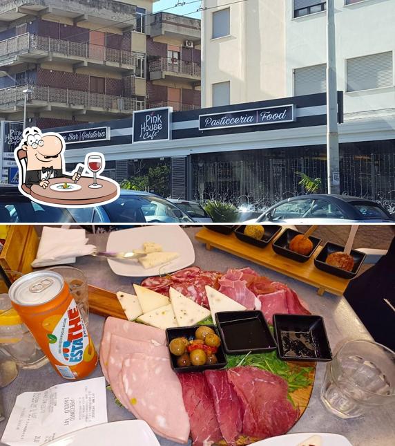 Platti al Pink House Cafè