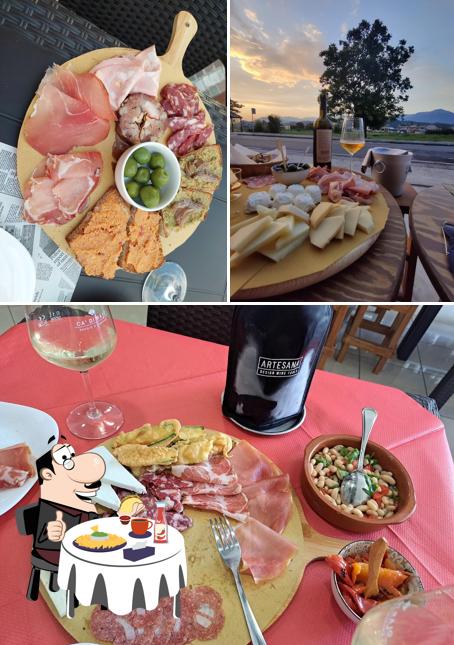 Piatto di formaggi al Enoteca Alzacalici di Matteo Salvatore