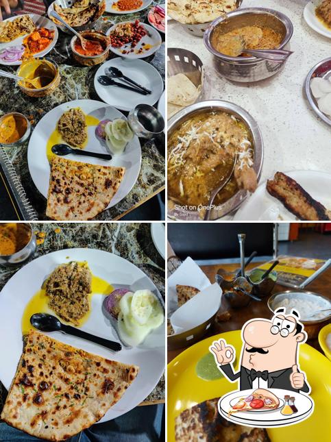 Order pizza at Aladin Haveli
