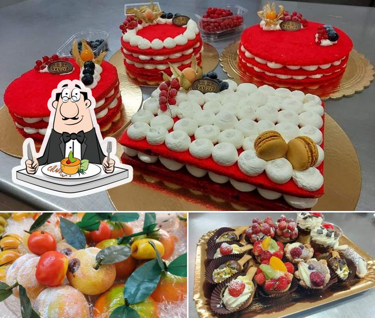 Platti al Pasticceria Lupo