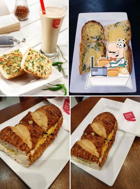 Garlic bread at Café Coffee Day