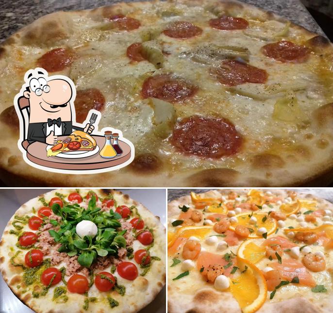 A Pizzeria Venere di Lattici Simona, puoi assaggiare una bella pizza
