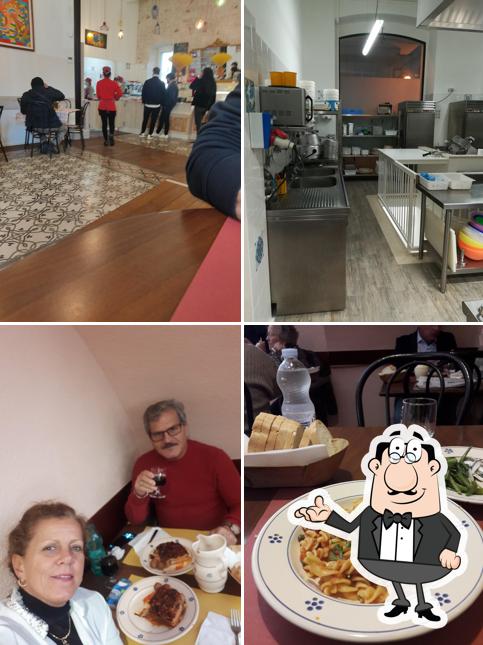 Dai un'occhiata agli interni di Rosticceria Fantasia