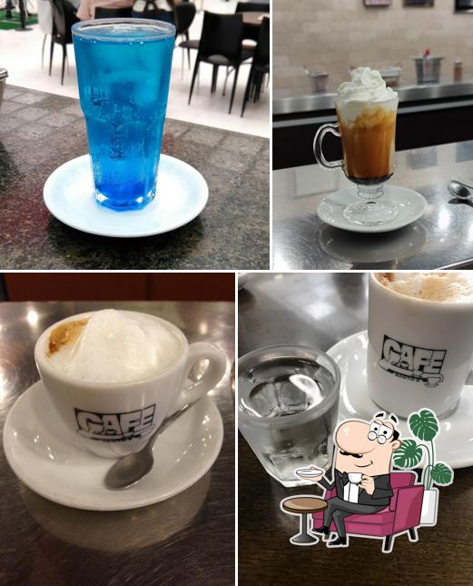 Veja imagens do interior do Café Santos