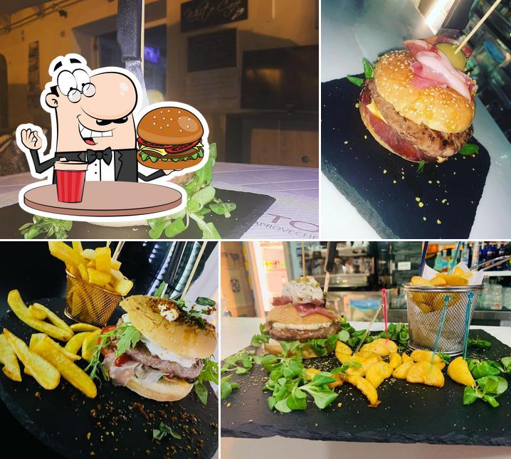Ordina un hamburger a White Cafè