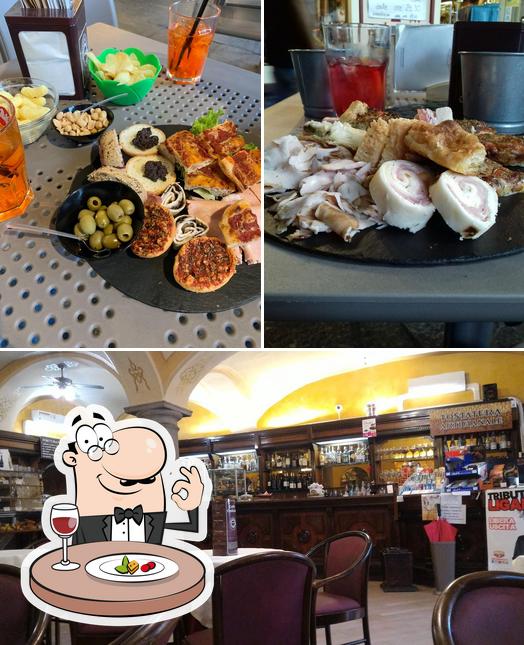 La foto di cibo e interni da Caffè Centrale