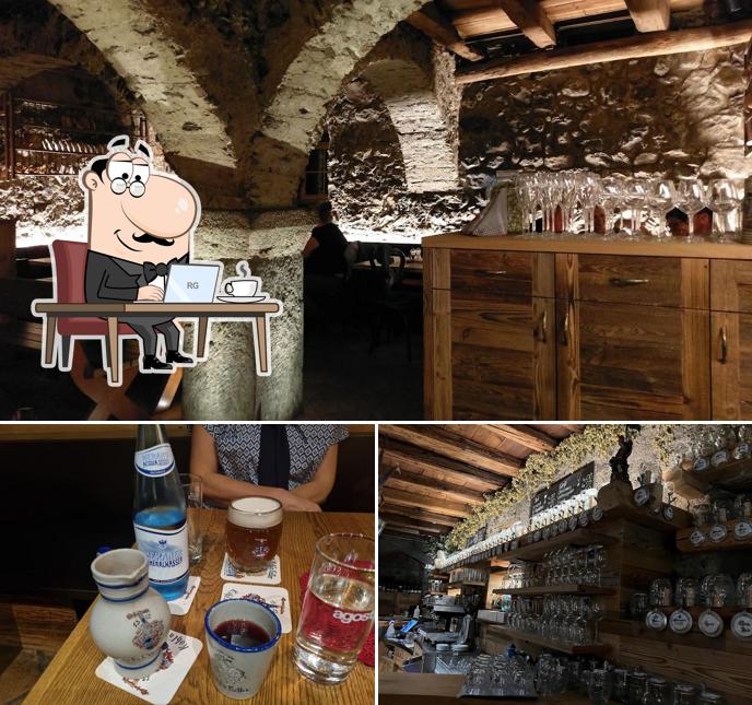Siediti a un tavolo di Köhl'n Keller