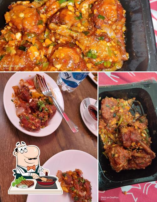Try out meat dishes at Uncle's Chinese