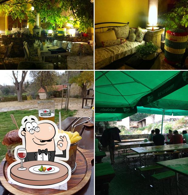 Kalikusa Restoran si caratterizza per la cibo e interni