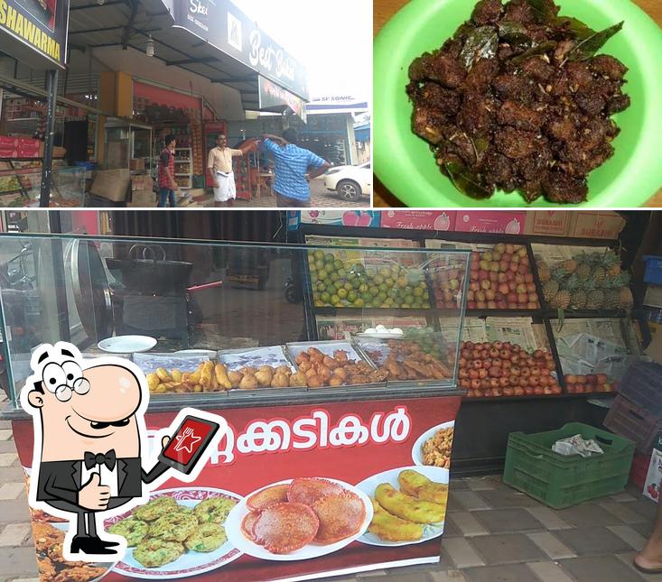 Look at the photo of Tippu Bakers