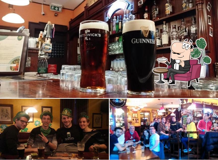 Gli interni di Trinity Irish Pub