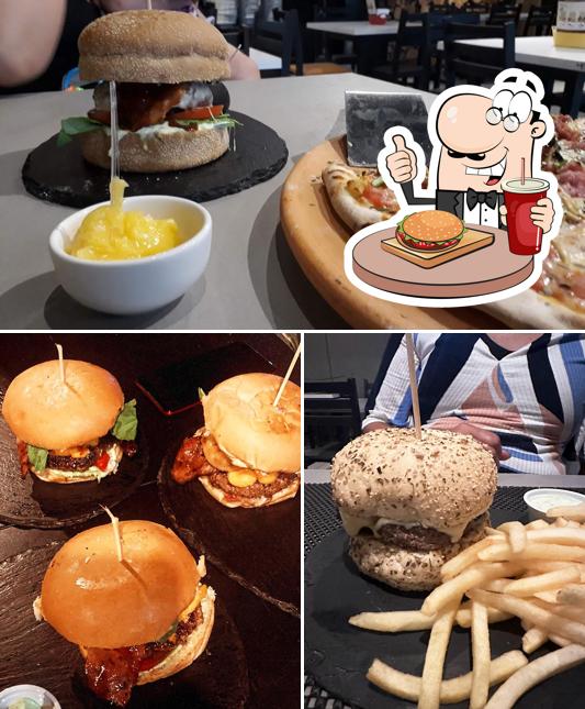 Delicie-se com um hambúrguer no El Padre Pizzas e Burguers