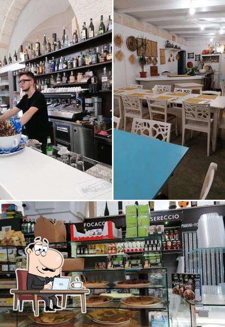 Dai un'occhiata agli interni di Bar Riviera