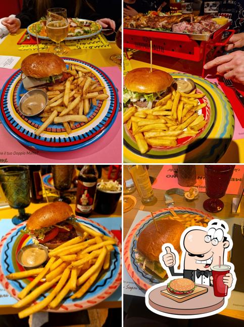 Prenditi un hamburger a Doppio Malto Campiglio