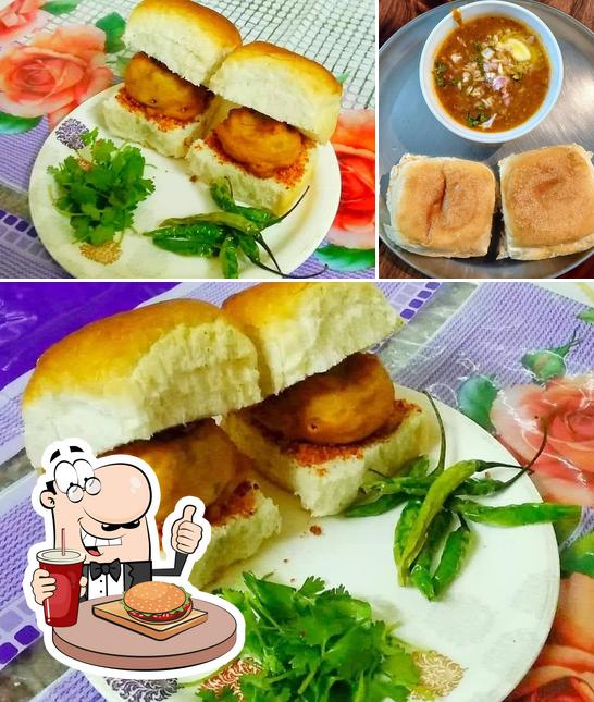 Order a burger at Mumbai Bakery (Ladi Pav)